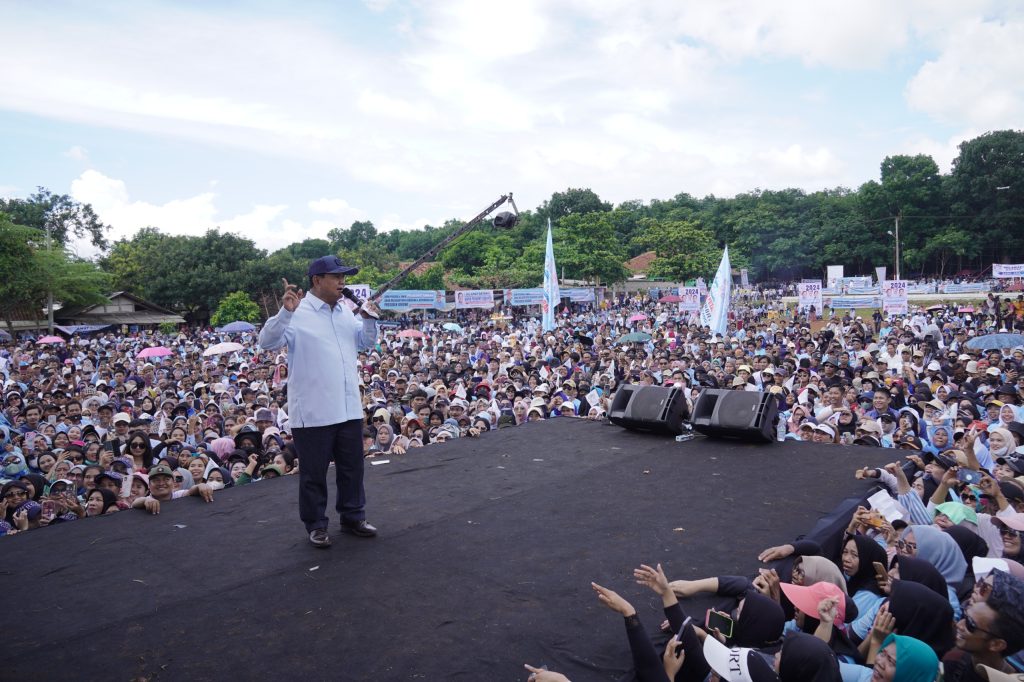 Prabowo Menegaskan Komitmen untuk Melanjutkan Program Jokowi di Depan Warga Subang