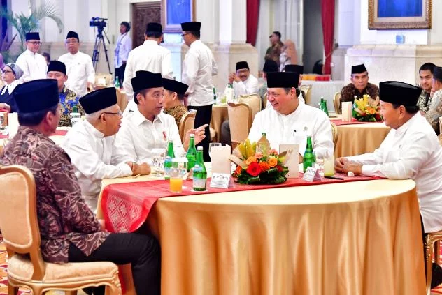 Momen Hangat Prabowo Subianto dan Jokowi saat Bukber di Istana Negara