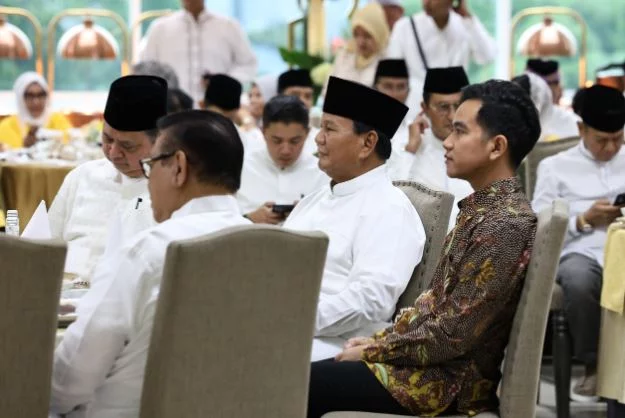 Prabowo Subianto Hadiri Bukber Partai Golkar Bersama Gibran, Menegaskan Penghormatan Terhadap Proses dan Menunggu Putusan MK