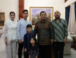 Prabowo Subianto Hosts Halal Bihalal with Gibran and Relatives in Kertanegara for Eid al-Fitr 1445 H