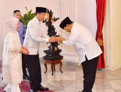 Prabowo Subianto and Jokowi Share Breakfast at the State Palace on the Second Day of Eid