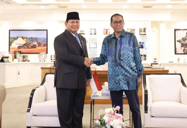 Prabowo Subianto bertemu dengan Menteri Pertahanan Malaysia, mendapat ucapan selamat dan membahas stabilitas kawasan