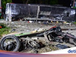 Lengkap Foto-foto Evakuasi Kecelakaan Fatal Bus di Subang