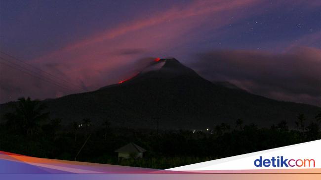 Gunung Lewotobi Meletus, Tinggi Letusan Capai 150 Meter dari Puncak