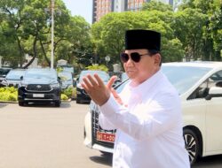 Prabowo Subianto, Fit and Active After Leg Surgery, Jogging Lightly and Striking a Silat Pose at the Presidential Palace