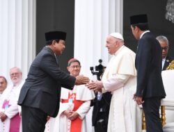 Prabowo Subianto Sambut Paus Fransiskus dengan Bersalaman: Indonesia Diakui atas Keberagaman dan Harmoni