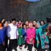 Prabowo Subianto Takes a Selfie with Iriana and Mothers at IKN in a Fun Moment