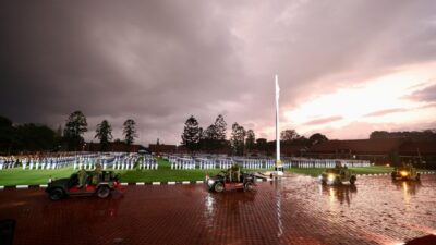 Prabowo Subianto Takes the Lead as Cabinet Generals March in the Rain: “Leaders Must Stand with Their Soldiers”