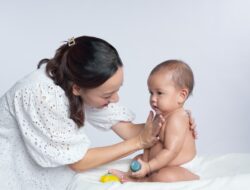 7 Manfaat Skin to Skin Contact untuk Ibu dan Bayi