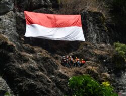 8 Spot Panjat Tebing di Indonesia dengan Alam Indah
