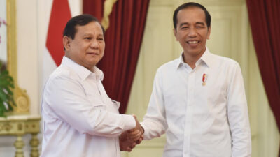 Meme Prabowo dan Jokowi Berciuman: Kontroversi di Kalangan Mahasiswi ITB