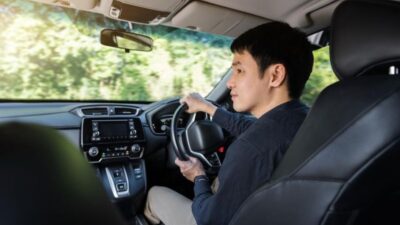 8 Teknik Eco Driving untuk Hemat BBM: Panduan Praktis